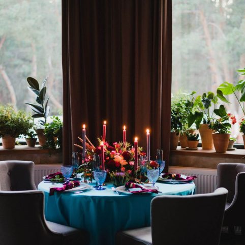 coziness-and-style-modern-event-design-table-set-2023-11-27-05-17-20-utc.jpg